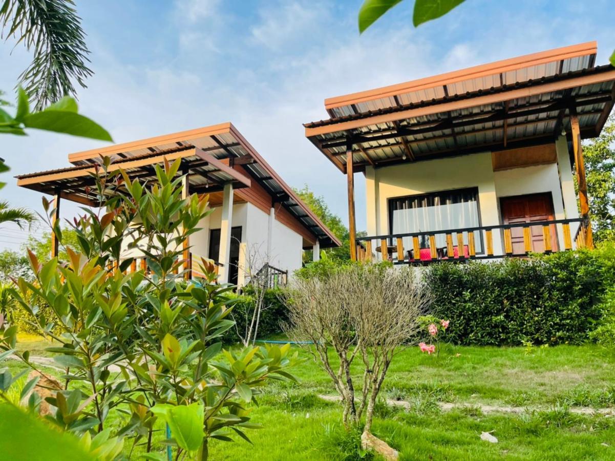 Phurin Thara Resort Koh Lanta Bagian luar foto