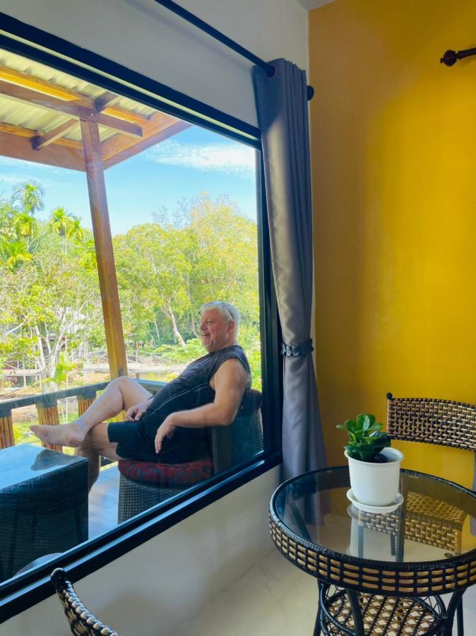 Phurin Thara Resort Koh Lanta Bagian luar foto